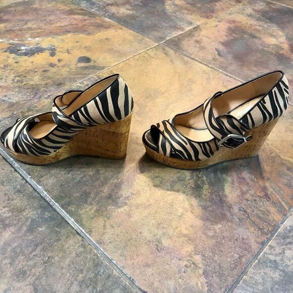 Antonio Melani Zebra Wedges Heels Tan and Black Size 7 M - Picture 6 of 9